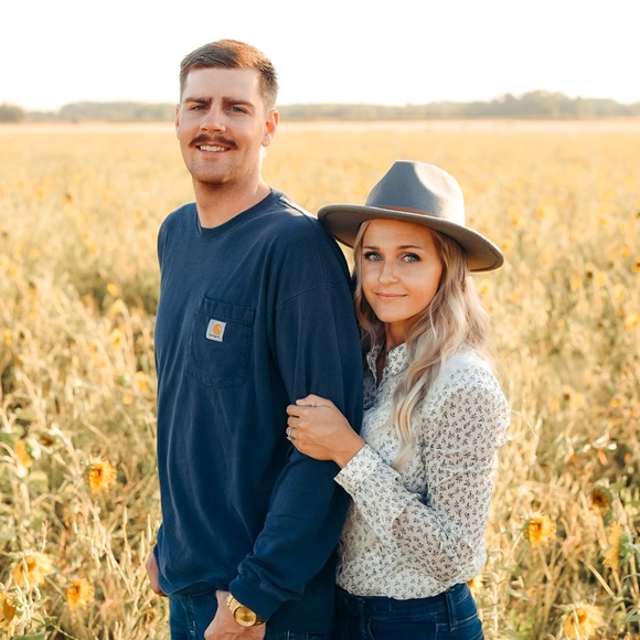 Meet your Posher, Hannah - Picture 1 of 1